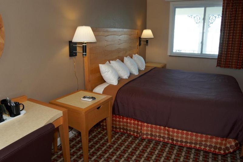 King Room image 2