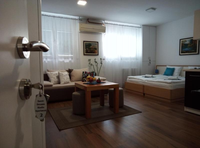 Sweet Dreams Studio Apartment - image 10