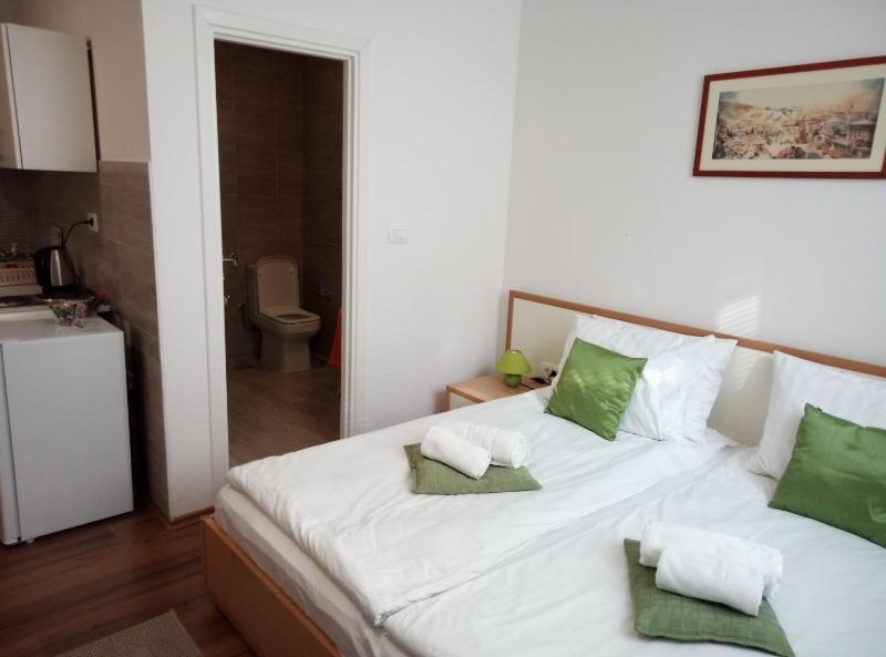 Sweet Dreams Studio Apartment - image 11