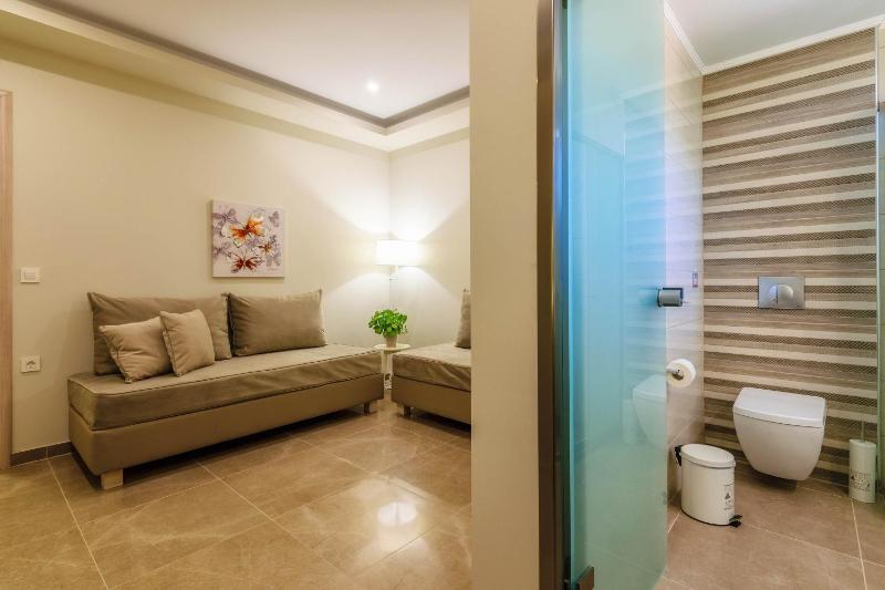 Superior Apartment with Pool view image 2