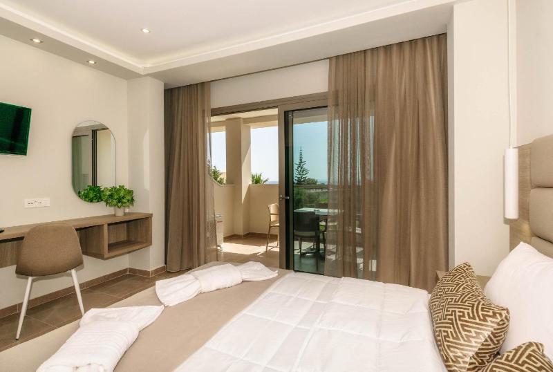 Superior Apartment with Pool view image 1