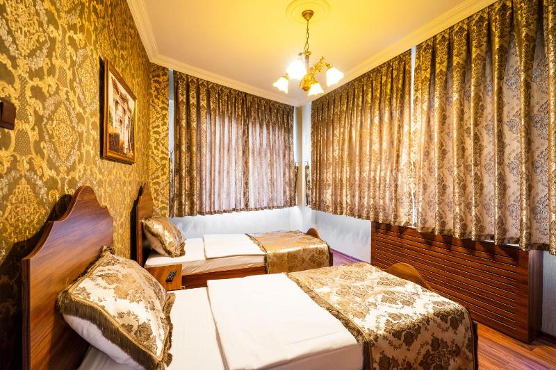 Deluxe Apartment image 2