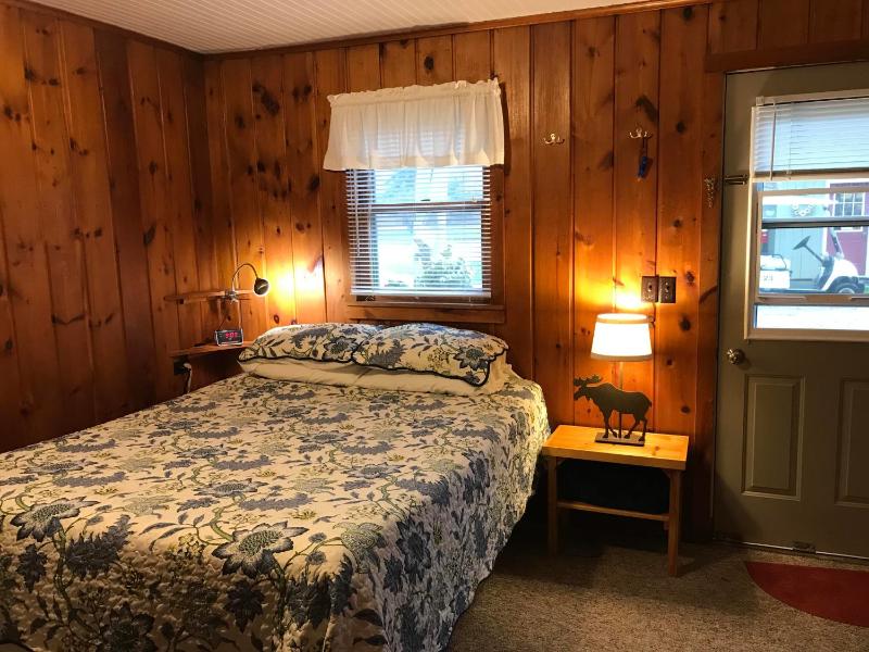 Queen Room image 1
