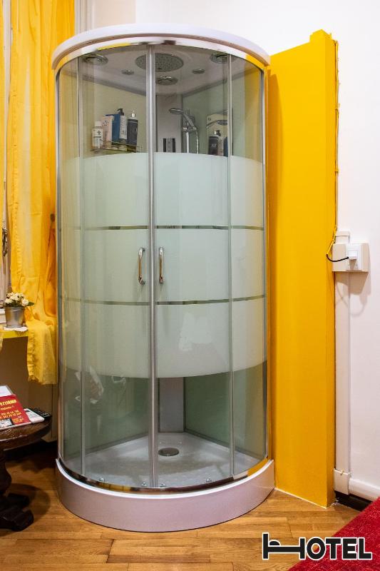 Double or Twin Room with Private External Bathroom image 3