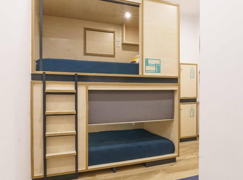 Bed in 4-Bed Mixed Dormitory Room image 3