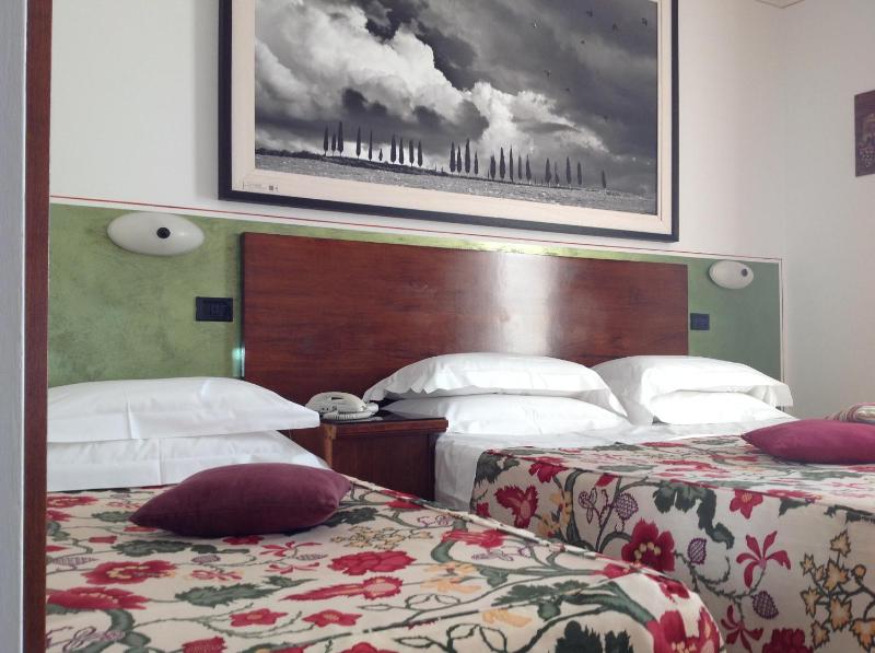 Triple Room image 4