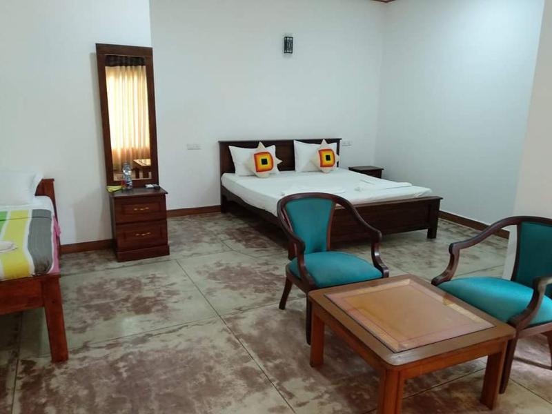 Ocean Gate Negombo - image 11