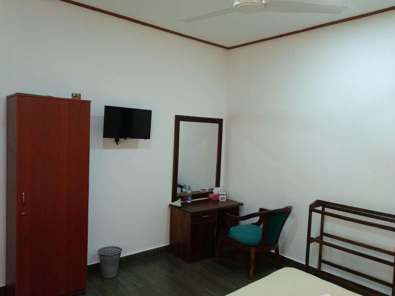 Ocean Gate Negombo - image 31