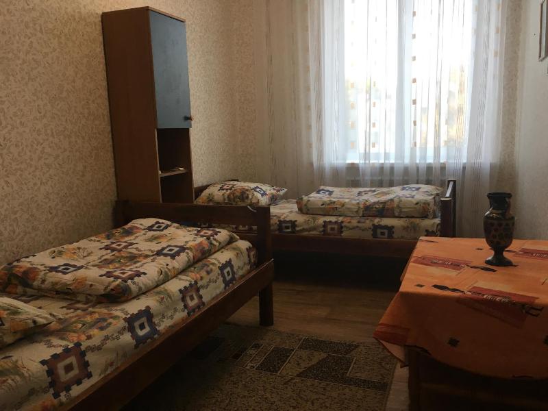 Twin Room image 4