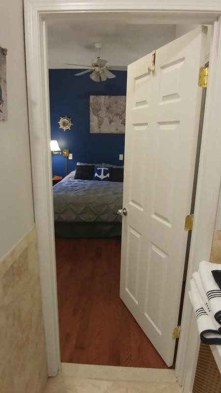 Deluxe Double Room with Bath image 4