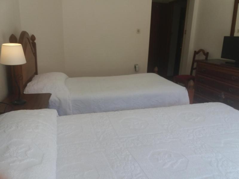 Double Room with Extra Bed image 3