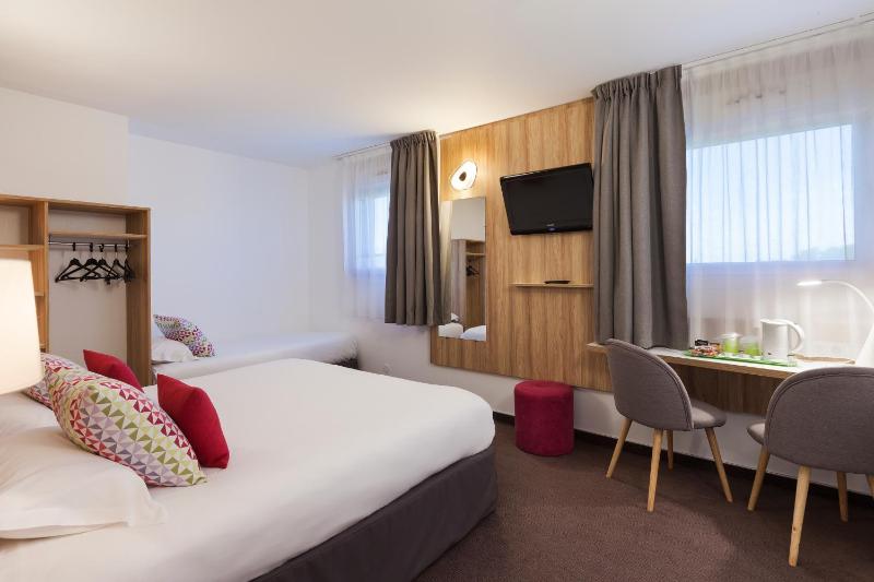  Triple Room with 1 Double bed and 1 Single Bed image 3