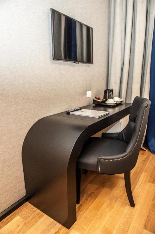 Deluxe Triple Room image 1