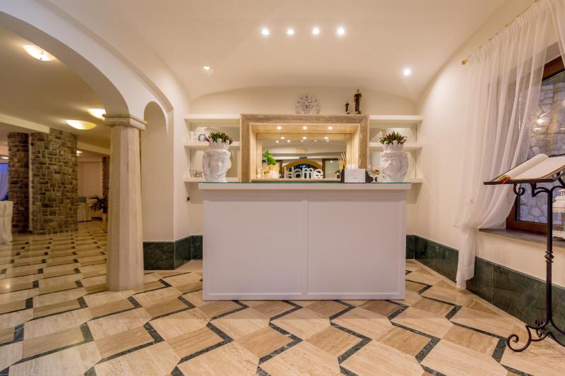 Romantic Relais Sorrento - image 19