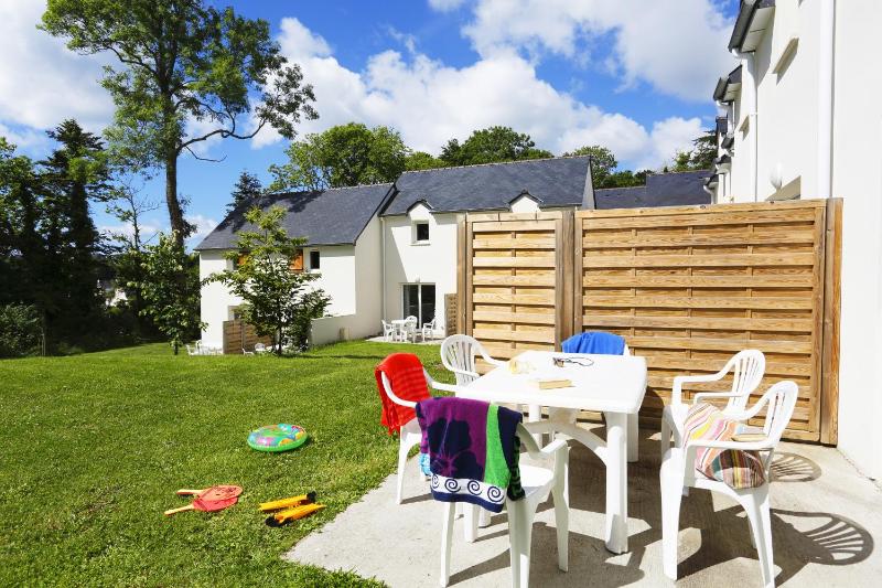 One-Bedroom House (6 Adults) image 1
