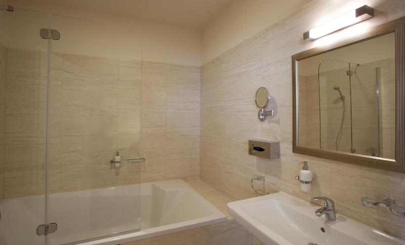 Suite image 4
