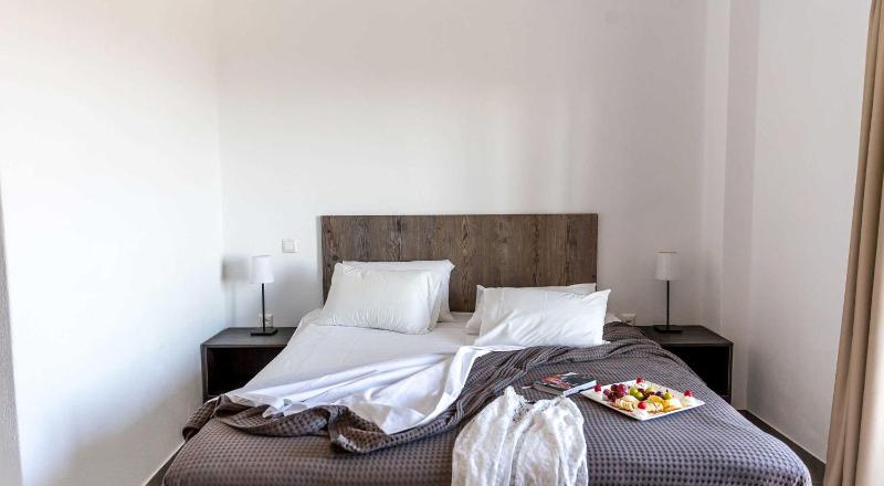 Double or Twin Room with Pool View image 2
