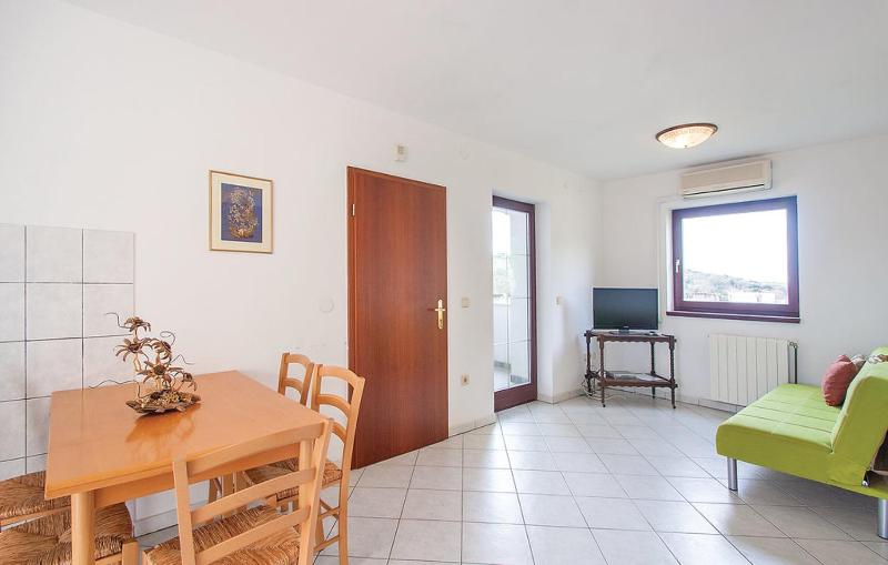Apartment image 2