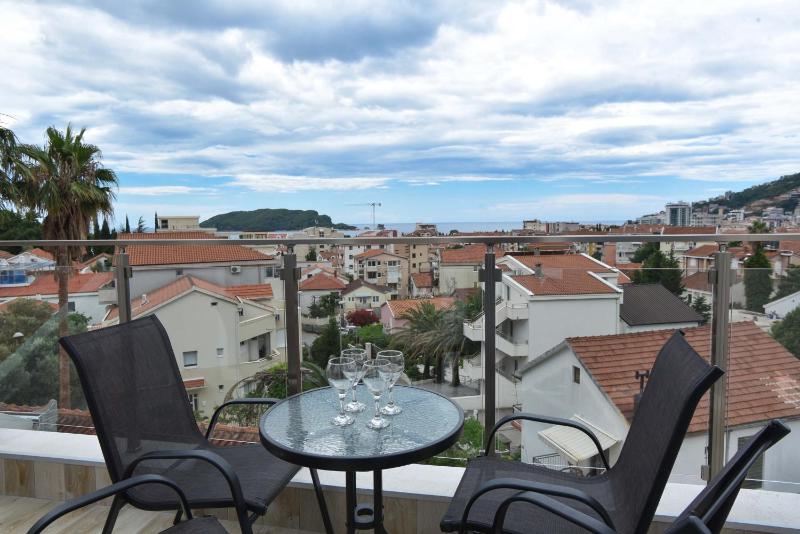 Apartment with Sea View image 2