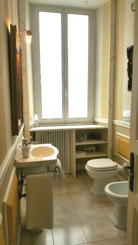 Executive Suite image 3
