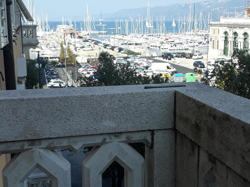 Deluxe Double or Twin Room with Sea View image 2