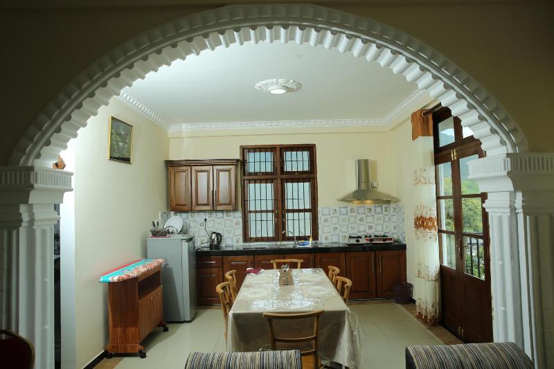 Mount View Bungalow - image 9