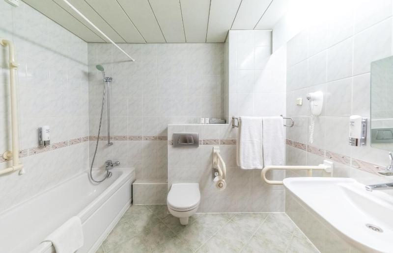 Single Room - Disability Access image 3
