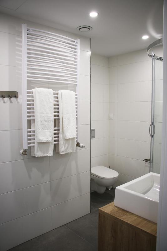 Standard Single Room image 2