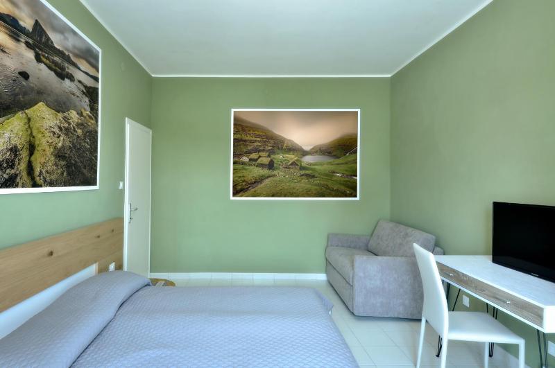 Deep Green - image 7