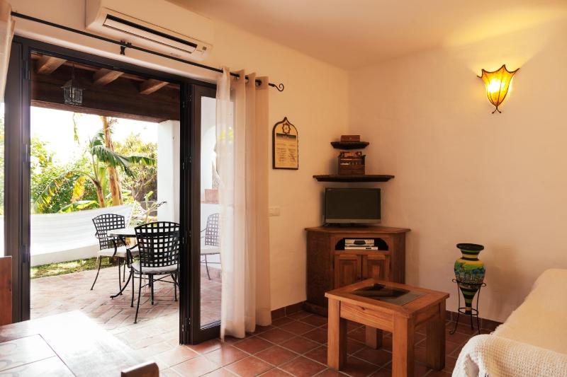 One-Bedroom Apartment image 1