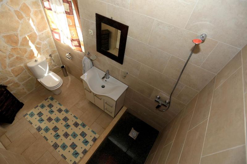 Three-Bedroom Holiday Home  image 3