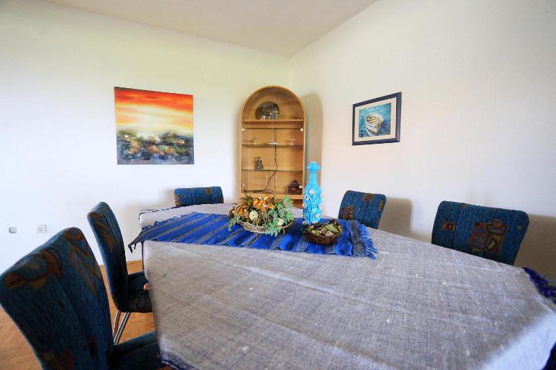 Three-Bedroom Holiday Home  image 2