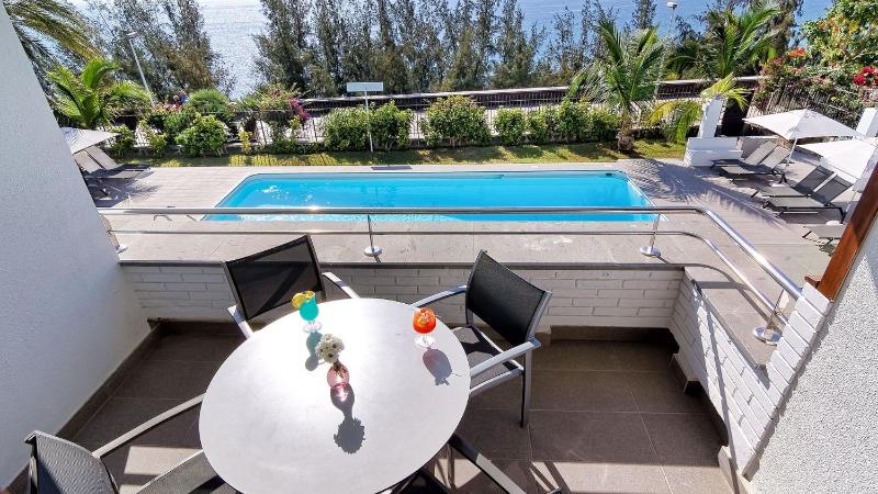 Superior One-Bedroom Apartment image 3