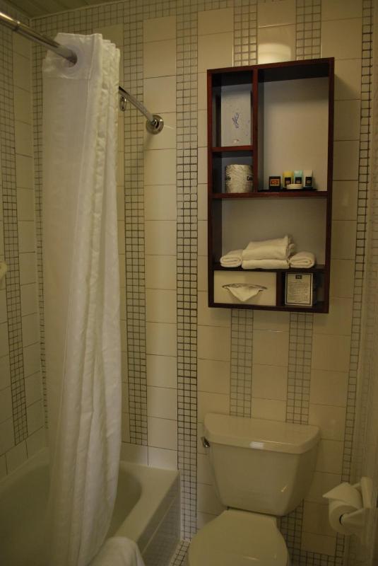 Superior Queen Room image 3