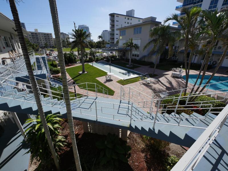 Holiday Isle Yacht Club - image 33