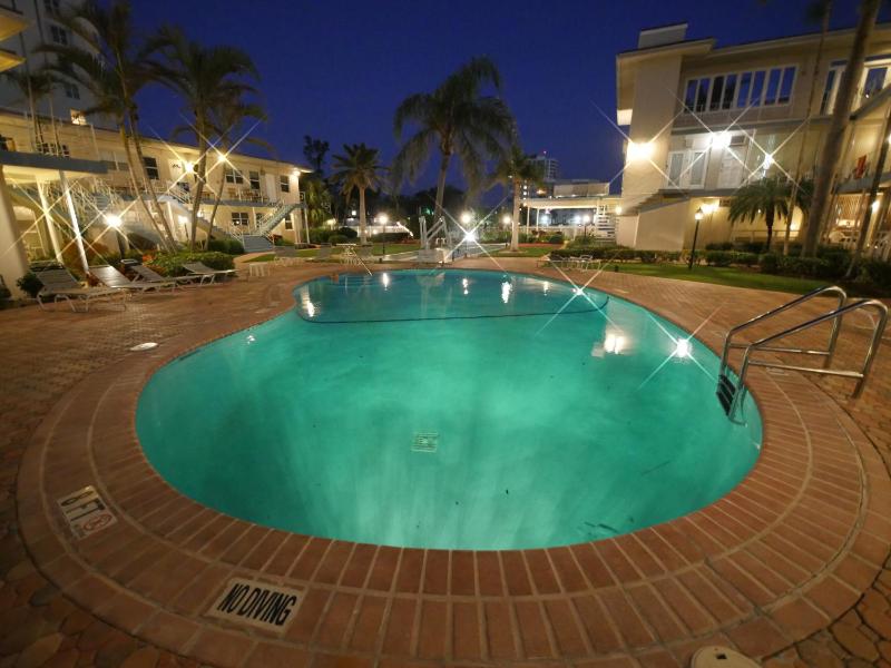 Holiday Isle Yacht Club - image 38