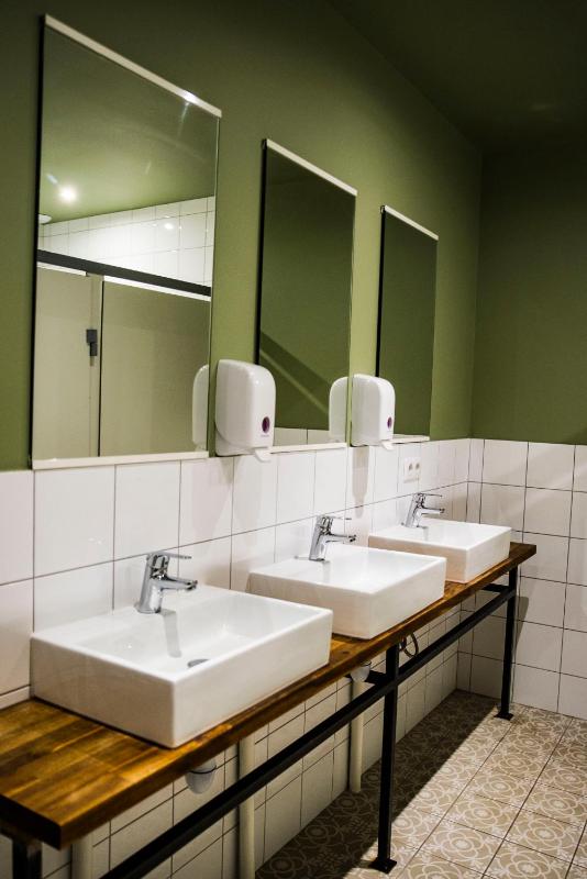 Georges Hostel & Café - image 29