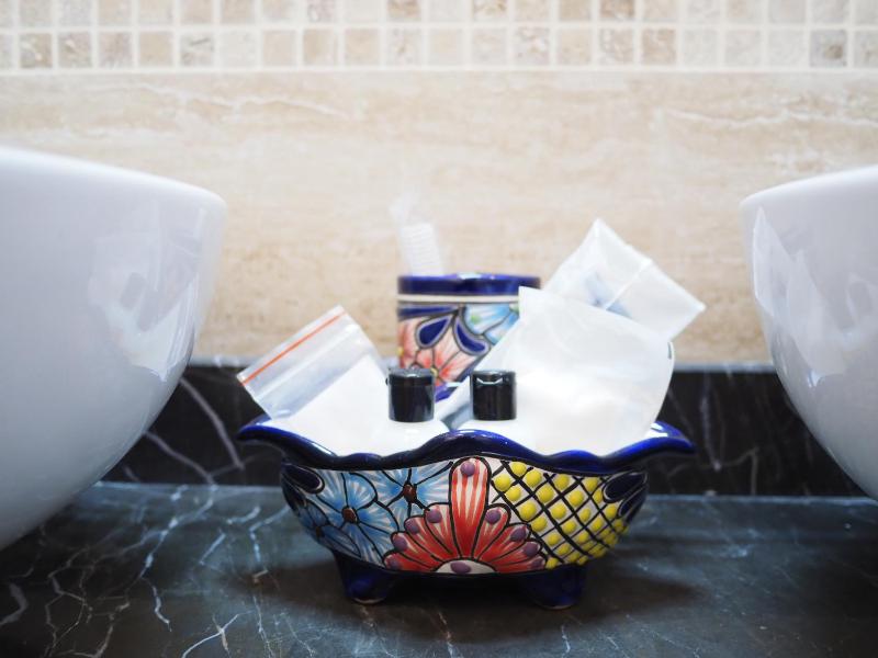 Three-Bedroom House The Cape image 3