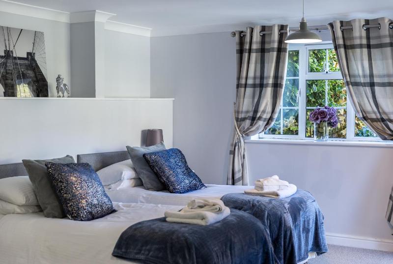 Luxury King or Twin Suite image 2