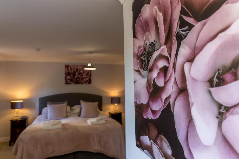 Luxury Double Room image 2