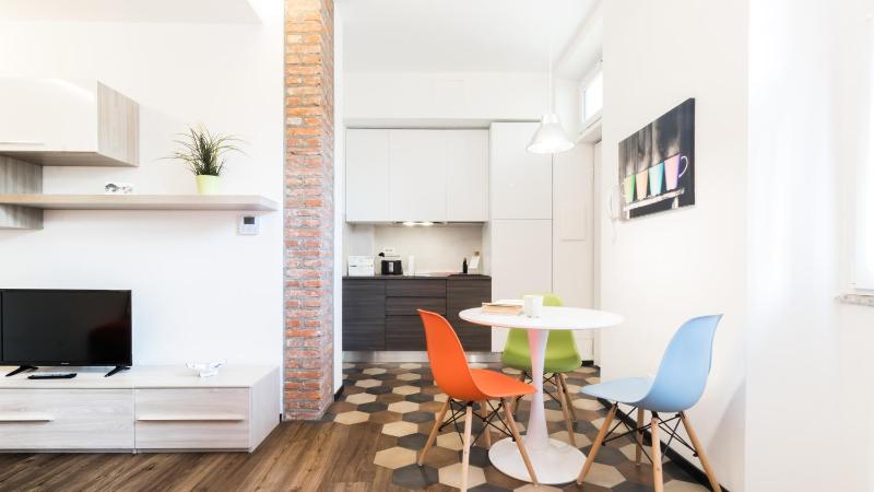 One-Bedroom Apartment image 4
