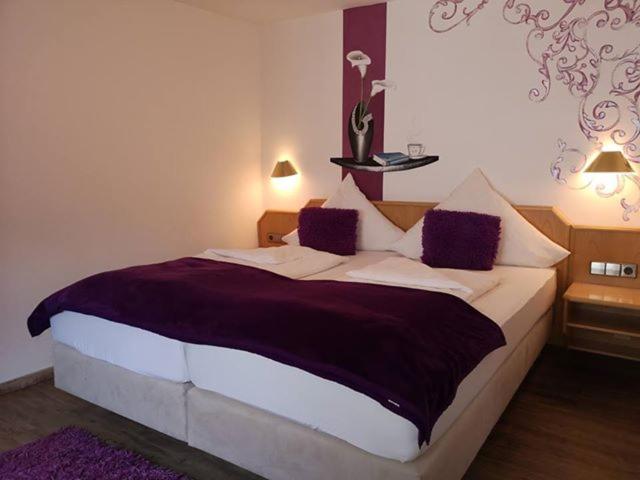 Double Room with Extra Bed image 3