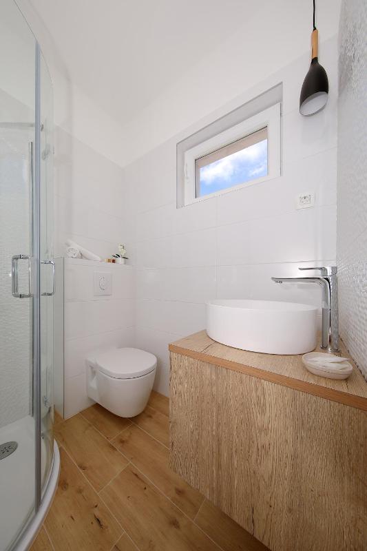 Two-Bedroom Apartment with Balcony and Sea View image 4