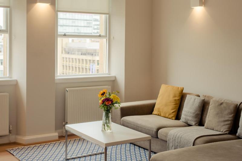 One-Bedroom Suite image 3
