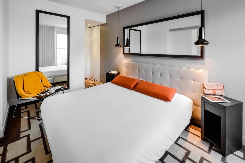 One-Bedroom Apartment image 3