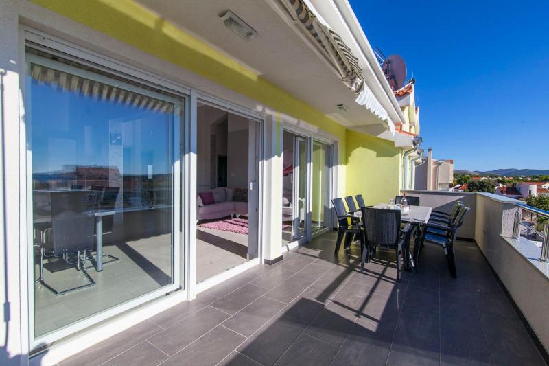 Five-Bedroom Holiday Home image 2