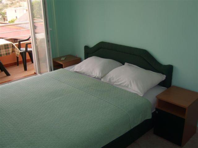 Studio Apartment with Sea View image 4