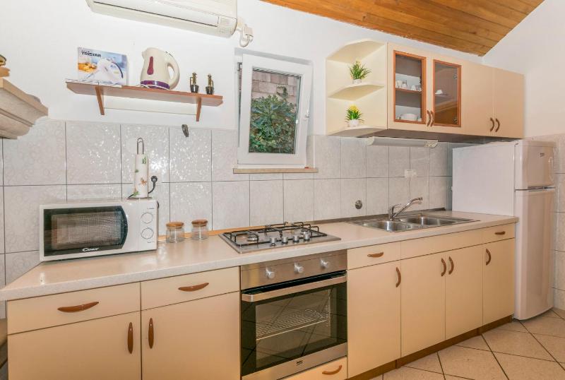One-Bedroom Holiday Home image 4
