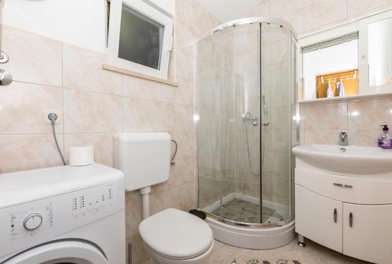 One-Bedroom Holiday Home image 2