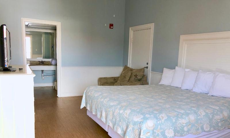 Sea And Breeze Hotel And Condo - image 16